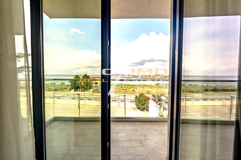 Statiunea Mamaia  Apartament 2 camere Cu vedere partiala la Mare si Lac