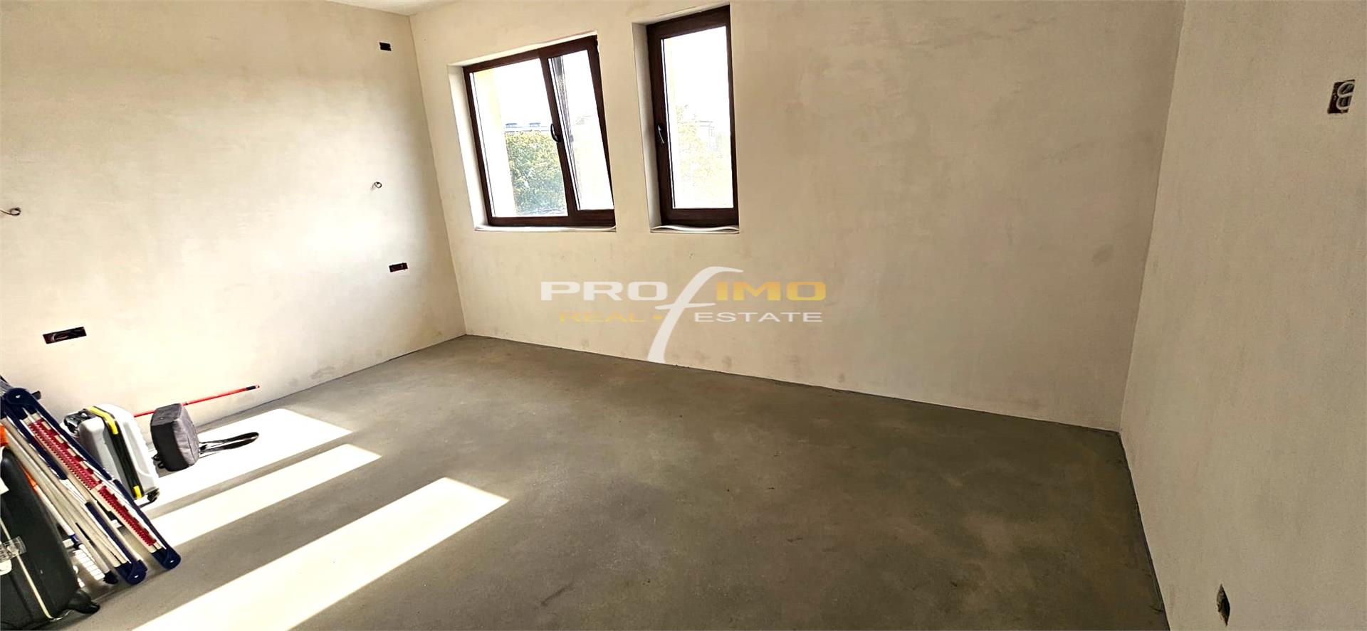 Apartament 3 camere intr o vila P+2E cu cate un apartament pe etaj