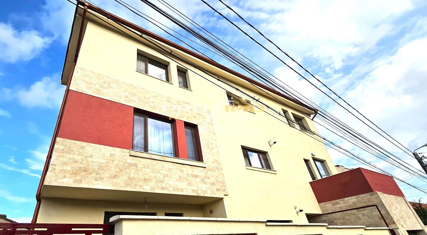 Apartament 3 camere intr o vila P+2E cu cate un apartament pe etaj