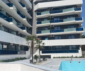 Mamaia Nord 2 camere Bloc Cu Piscina