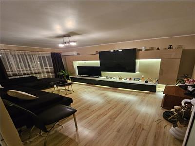 Dacia- apartament 3 camere decomandat