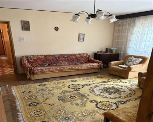 Tomis Nord apartament 3 camere etaj 2