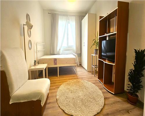 Garsoniera renovata integral, mobilata, utilata, Poarta 6