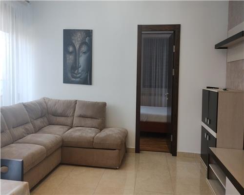 Mamaia, zona Rex, apartament 3 camere-85 mp, lux, aproape de plaja