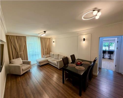 Faleza Nord apartament 3 camere decomandat parter inalt